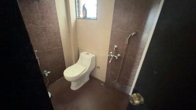 Chintamani The Almonds Bathroom Two 4