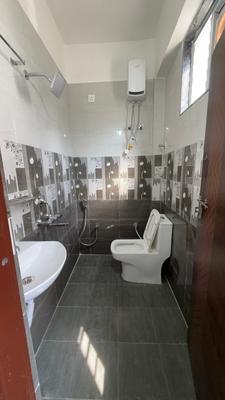 Bathroom Image of 950 Sq.ft 1 BHK Apartment / Flat for rent in Gachibowli Hyderabad for Rs. 31000