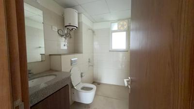 Image of 1050 Sq.ft 2 BHK Apartment / Flat for rent in Godrej Woods, Sector 43, Noida for Rs. 52000