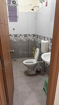 Bathroom Image of 450 Sq.ft 1 BHK Independent House for rent in K R Puram Bengaluru for Rs. 20000