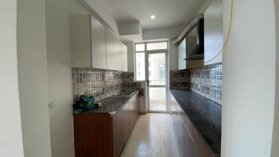 Kitchen Image of 950 Sq.ft 3 BHK Apartment / Flat for rent in PR7 Airport Road Zirakpur for Rs. 22500