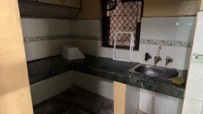 Kitchen Image of 525 Sq.ft 1 BHK Builder Floor for rent in Patel Nagar New Delhi for Rs. 17894