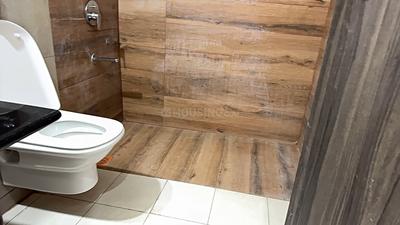 Bathroom Image of 650 Sq.ft 1 BHK Apartment / Flat for sale in Paranjape Blueridge The Groves, Hinjawadi Pune for Rs. 6399999