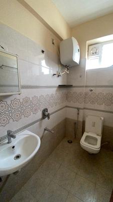 Bathroom Image of 550 Sq.ft 1 BHK Apartment / Flat for rent in Brookefield Bengaluru for Rs. 26000