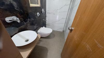 Bathroom Image of 500 Sq.ft 1 BHK Apartment / Flat for rent in Shilpriya Silicon Hofe B Wing, Chembur Mumbai for Rs. 48000