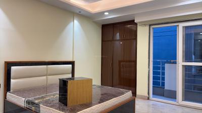 Bedroom Image of 2000 Sq.ft 2 BHK Builder Floor for rent in DLF Phase 5 Gurgaon for Rs. 80000