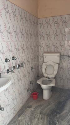 Bathroom Image of 750 Sq.ft 1 BHK Independent House for rent in Pallavpuram Meerut for Rs. 6000