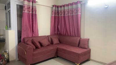 Living Room Image of 580 Sq.ft 1 BHK Apartment / Flat for rent in Wave Dream Homes, Wave City Ghaziabad for Rs. 16800