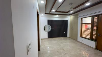 Bedroom Image of 2700 Sq.ft 4 BHK Builder Floor for sale in Ashoka Enclave Faridabad for Rs. 28000000