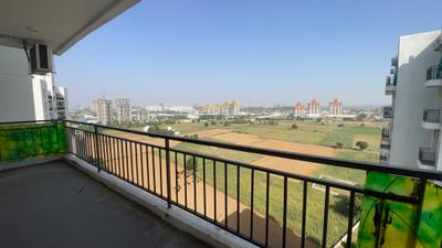 Image of 1615 Sq.ft 3 BHK Apartment / Flat for sale in Umang Winter Hills, Sector 77, Gurgaon for Rs. 17500000
