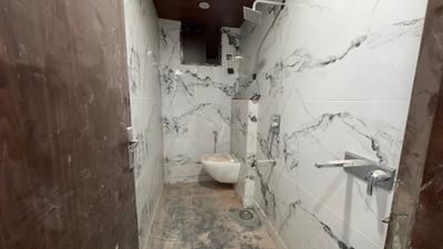 Bathroom Image of 450 Sq.ft 1 BHK Apartment / Flat for sale in Khanpur New Delhi for Rs. 2000000