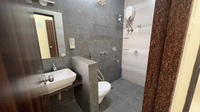 Image of 1350 Sq.ft 3 BHK Apartment / Flat for rent in Sun Asmita Sand Dunes, Malad West, Mumbai for Rs. 90000