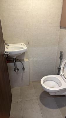 Bathroom Image of 500 Sq.ft 1 BHK Apartment / Flat for rent in Lodha Quality Home Tower 4, Thane West Thane for Rs. 30000