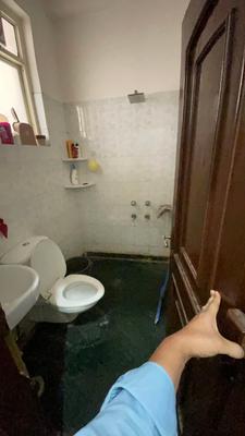 Bathroom Image of 700 Sq.ft 1 BHK Builder Floor for rent in Palam Vihar Extension Gurgaon for Rs. 21000