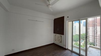 Bedroom Image of 925 Sq.ft 2 BHK Apartment / Flat for sale in Paras Tierea, Sector 137 Noida for Rs. 8000000