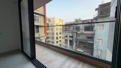 Balcony Image of 950 Sq.ft 2 BHK Apartment / Flat for rent in Vile Parle East Mumbai for Rs. 150000