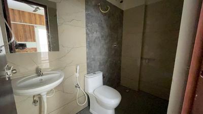 Bathroom Image of 550 Sq.ft 1 BHK Apartment / Flat for rent in Whitefield Bengaluru for Rs. 24000