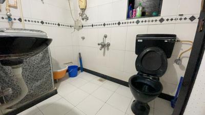 Image of 1100 Sq.ft 2 BHK Apartment / Flat for sale in Nav Swa Gharkul CHS, Santacruz East, Mumbai for Rs. 27000000