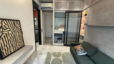 Living Room Image of 1600 Sq.ft 3 BHK Apartment / Flat for sale in Santacruz West Mumbai for Rs. 95000000