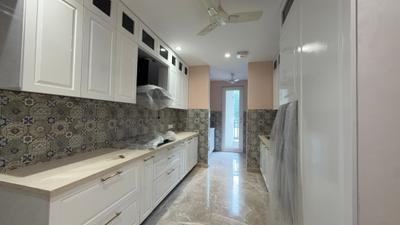 Kitchen Image of 4000 Sq.ft 4 BHK Builder Floor for rent in Big Block South City 2, Sector 49 Gurgaon for Rs. 95000