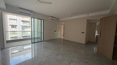 Living Room Image of 1600 Sq.ft 4 BHK Apartment / Flat for sale in Santacruz West Mumbai for Rs. 120000000