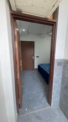Bedroom Image of 450 Sq.ft 1 BHK Apartment / Flat for rent in Chhattarpur New Delhi for Rs. 19000