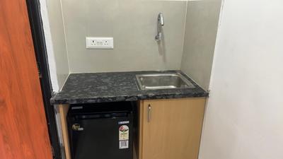 Kitchen Image of 300 Sq.ft 1 RK Apartment / Flat for rent in Scheme 78 Indore for Rs. 15000