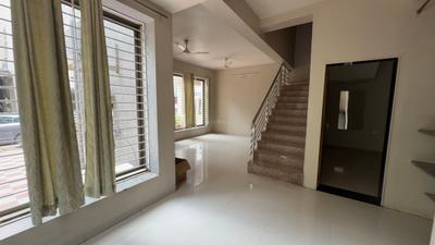 Living Room Image of 2250 Sq.ft 4 BHK Independent House for rent in  Pramukh Zion, Sargasan Gandhinagar for Rs. 35000