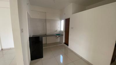 Kitchen Image of 618 Sq.ft 2 BHK Apartment / Flat for rent in Ratnam Lifestyle, Ankhol Vadodara for Rs. 24000