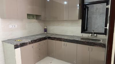 Kitchen Image of 900 Sq.ft 3 BHK Apartment / Flat for sale in Khanpur New Delhi for Rs. 7000000