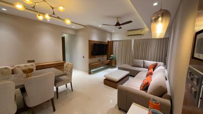 Living Room Image of 850 Sq.ft 2 BHK Apartment / Flat for rent in Khar West Mumbai for Rs. 240000