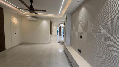Living Room Image of 3200 Sq.ft 4 BHK Builder Floor for rent in Ansal Esencia Sector 67, Sector 67 Gurgaon for Rs. 60000