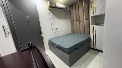 Bedroom Image of 250 Sq.ft 1 RK Independent House for rent in DLF Phase 3 Gurgaon for Rs. 15000