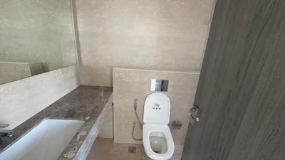 Image of 2400 Sq.ft 4 BHK Apartment / Flat for rent in Piramal Mahalaxmi, Worli, Mumbai for Rs. 375000