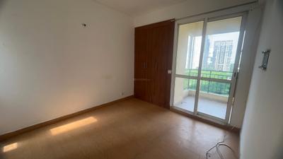 Bedroom Image of 975 Sq.ft 2 BHK Apartment / Flat for rent in Jaypee Kosmos, Sector 134 Noida for Rs. 24000