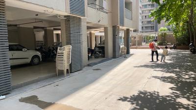 Bedroom Image of 1045 Sq.ft 3 BHK Apartment / Flat for rent in Yash Evana, Chandkheda Ahmedabad for Rs. 21000