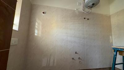 Bathroom Image of 700 Sq.ft 1 BHK Builder Floor for rent in Kalyan Nagar Bengaluru for Rs. 16000