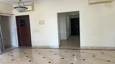 Living Room Image of 2460 Sq.ft 3 BHK Apartment / Flat for sale in Central Park Resorts, Sector 48 Gurgaon for Rs. 72500000