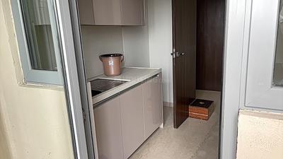 Kitchen Image of 1300 Sq.ft 3 BHK Apartment / Flat for rent in Piramal Aranya, Byculla Mumbai for Rs. 170000