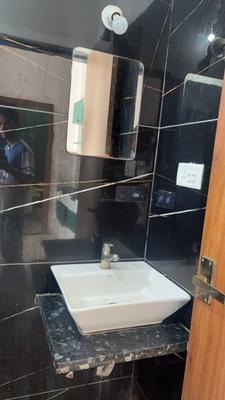 Bathroom Image of 1500 Sq.ft 1 RK Apartment / Flat for rent in Scheme No 114 Indore for Rs. 19000