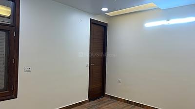 Bedroom Image of 1350 Sq.ft 4 BHK Builder Floor for sale in Sector 17 Dwarka New Delhi for Rs. 33000000