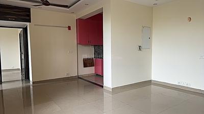 Living Room Image of 997 Sq.ft 2 BHK Apartment / Flat for sale in Unitech Uniworld Gardens 2, Sector 47 Gurgaon for Rs. 14200000