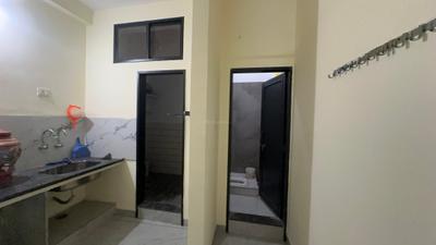 Bathroom Image of 800 Sq.ft 1 RK Builder Floor for rent in Sukhliya Indore for Rs. 8500
