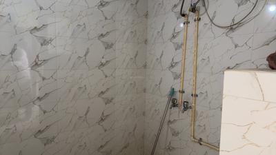 Bathroom Image of 1500 Sq.ft 2 BHK Builder Floor for rent in South Extension I New Delhi for Rs. 45000