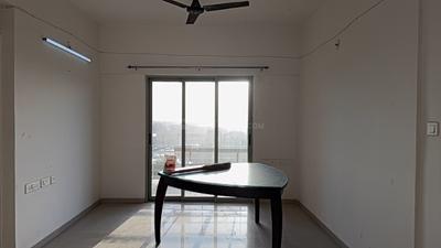 Living Room Image of 1080 Sq.ft 2 BHK Apartment / Flat for rent in Adani The Meadows, Shantigram Ahmedabad for Rs. 23000
