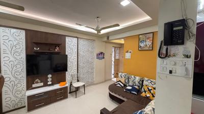 Living Room Image of 990 Sq.ft 2 BHK Apartment / Flat for rent in Kothrud Pune for Rs. 46000