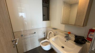 Image of 955 Sq.ft 2 BHK Apartment / Flat for sale in Lodha New Cuffe Parade, Sion, Mumbai for Rs. 31000000