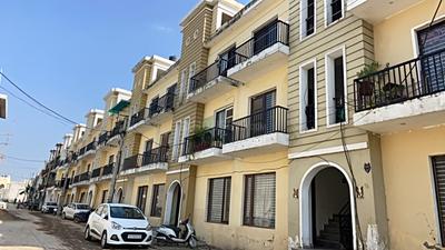 Living Room Image of 600 Sq.ft 1 BHK Apartment / Flat for sale in Bajwa Sunny Enclave Global Hi Tech City, Harlal Pur Mohali for Rs. 2990000
