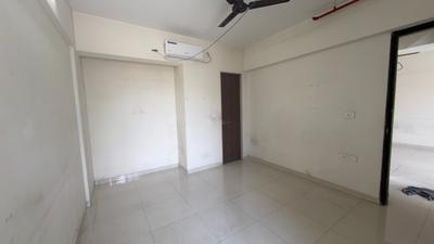Bedroom Image of 1050 Sq.ft 2 BHK Apartment / Flat for rent in Ashar Sapphire, Thane West Thane for Rs. 40000