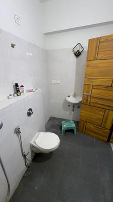Image of 980 Sq.ft 2 BHK Apartment / Flat for rent in Purti Iris, Naktala, Kolkata for Rs. 32000